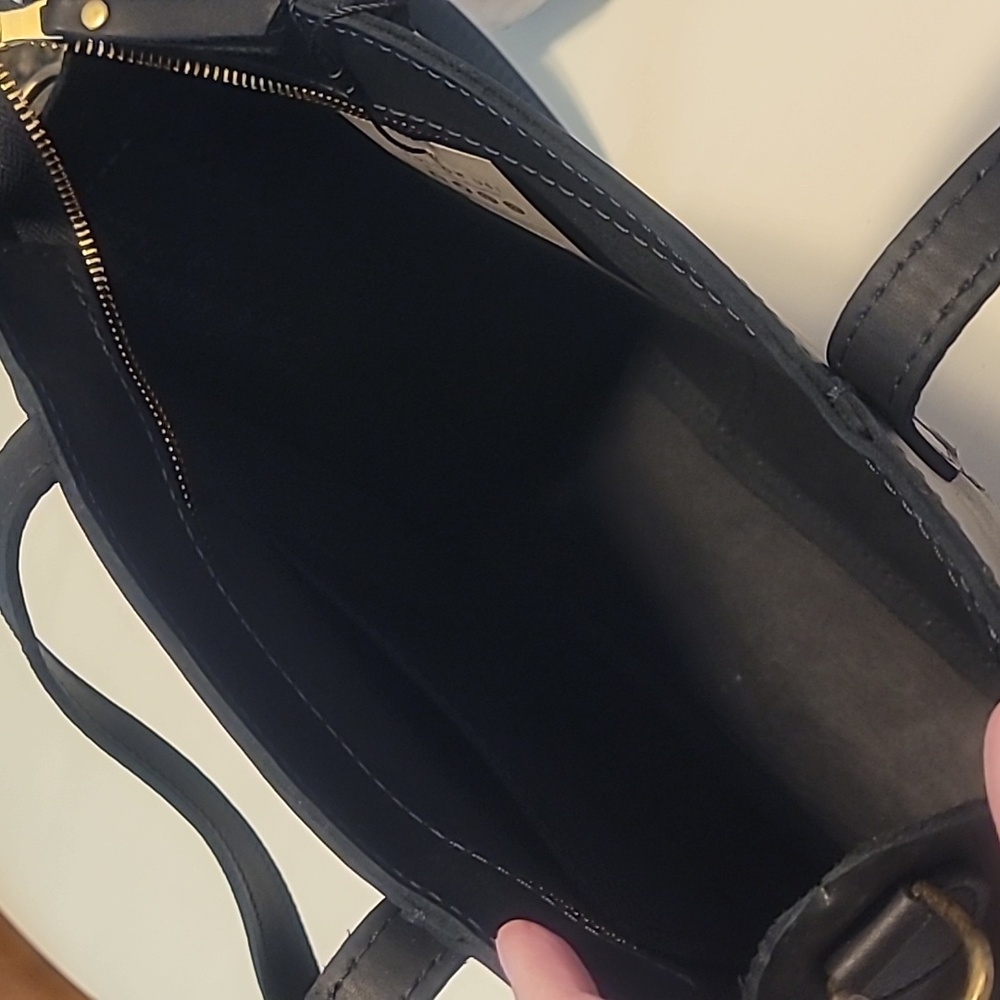 Portland Leather Black Tote - Picture 7 of 8